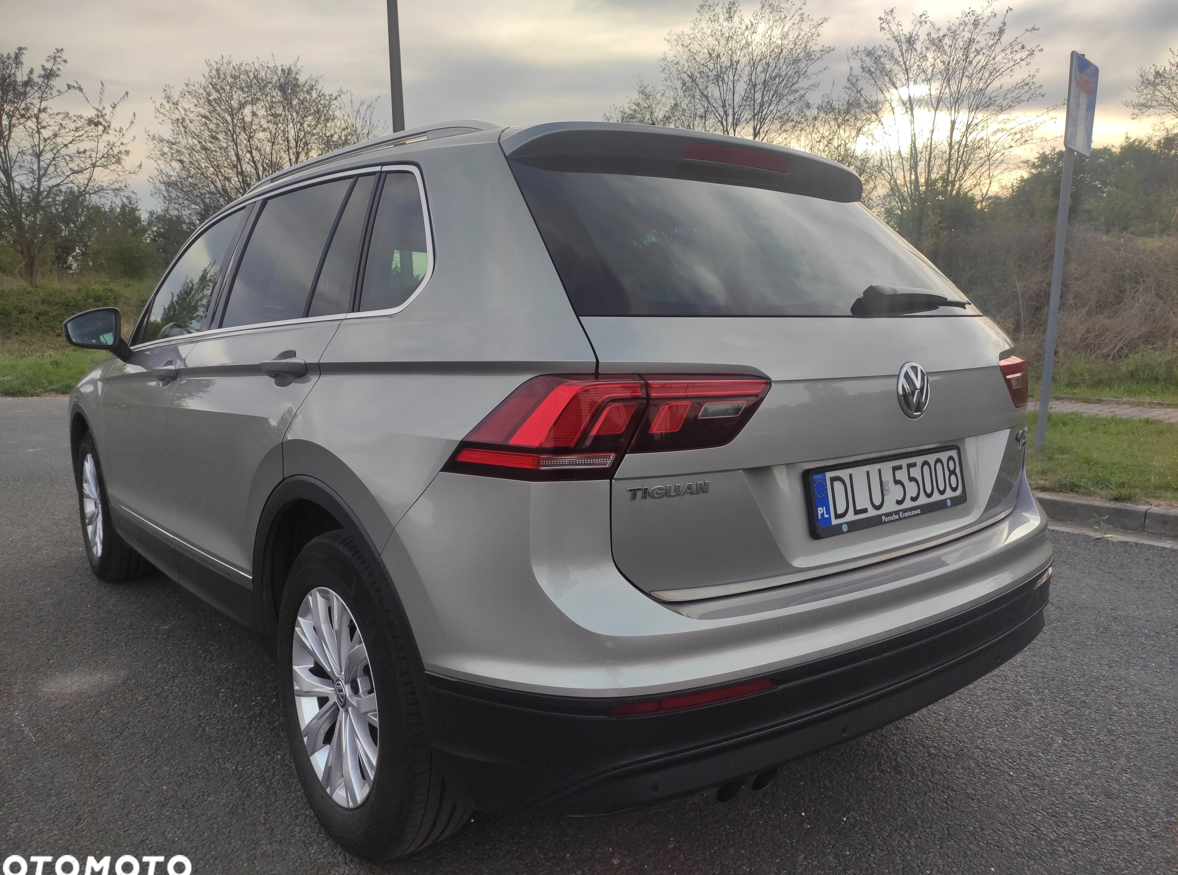 Volkswagen Tiguan cena 94000 przebieg: 77000, rok produkcji 2016 z Lubin małe 667